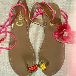 Circus by Sam Edelman Brown Leather Sandals with Pink Wrap Laces. Size 8